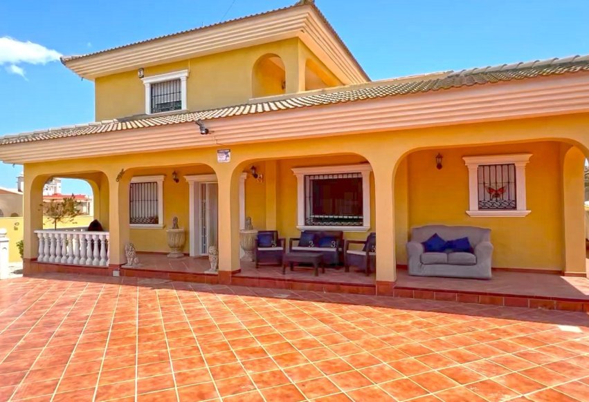 Resale - Villa - Torrevieja - Los Balcones - Los Altos 