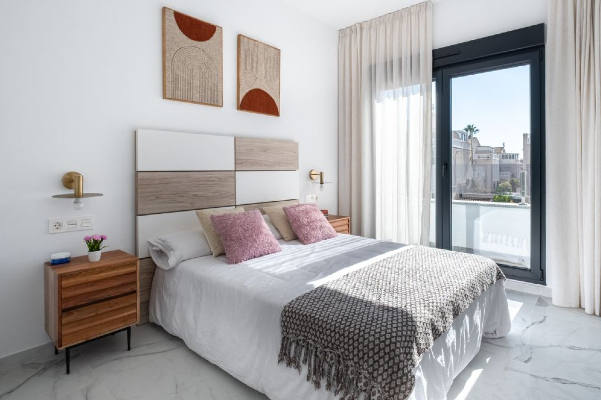 Resale - Villa - Torrevieja