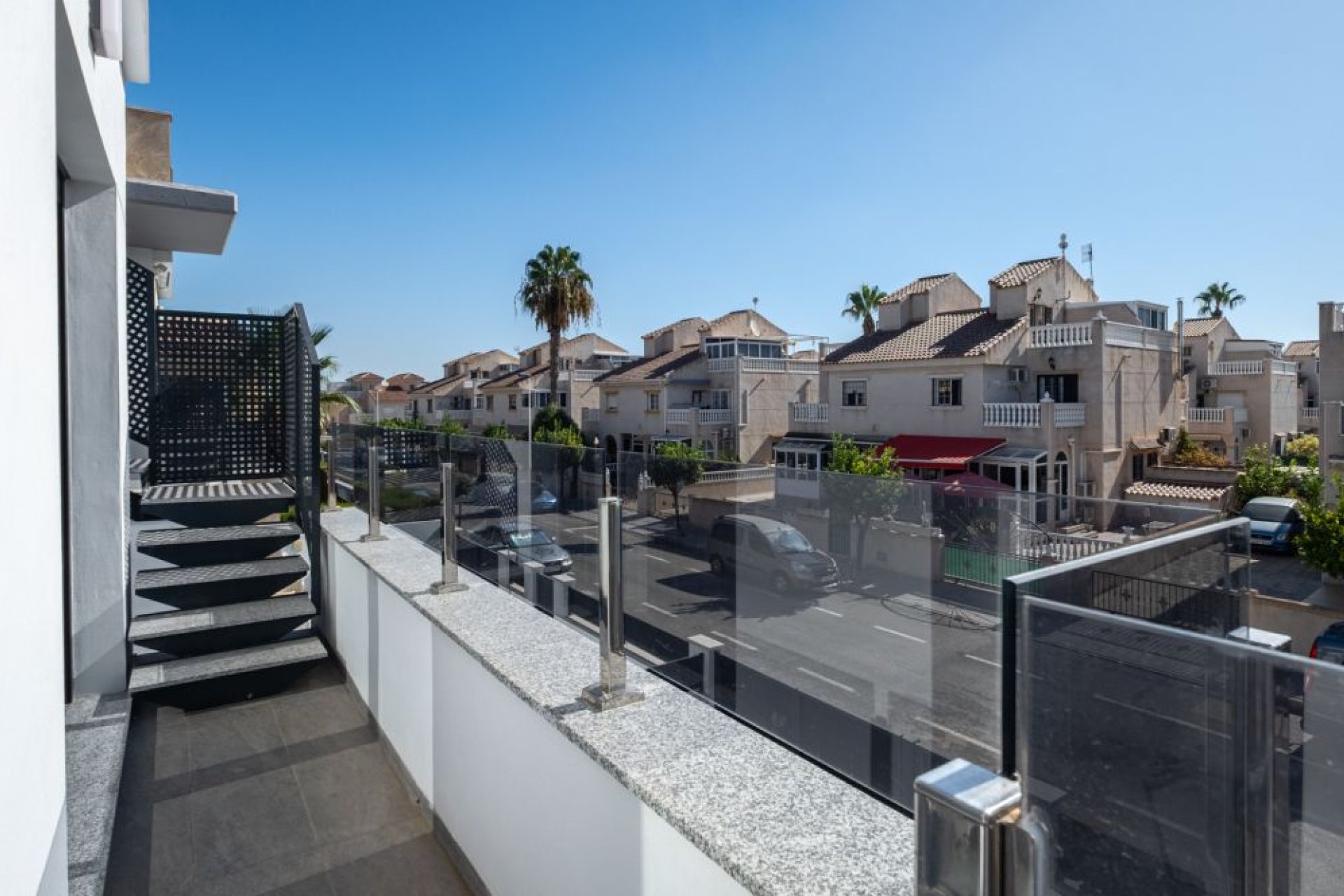 Resale - Villa - Torrevieja