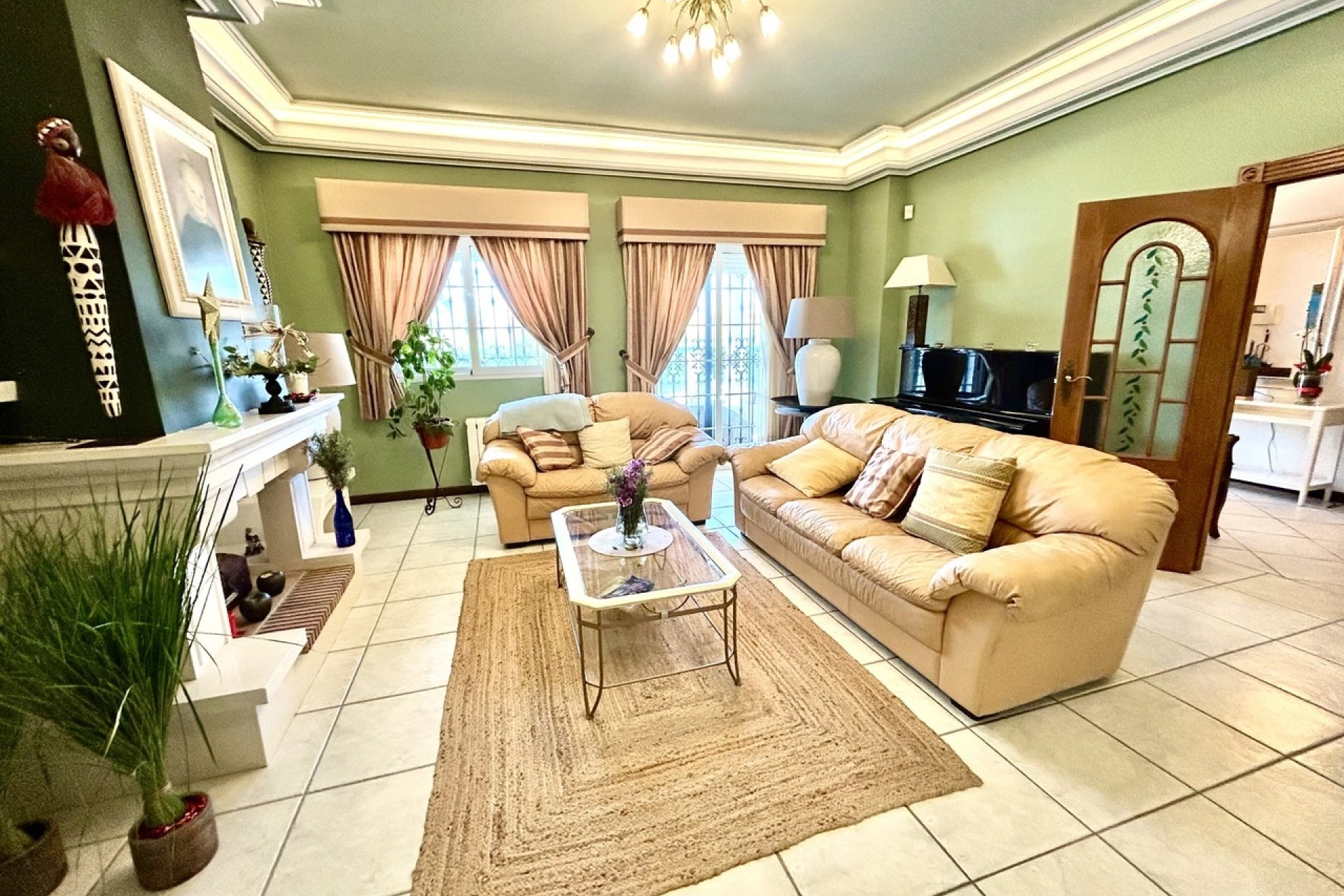 Resale - Villa - Torrevieja