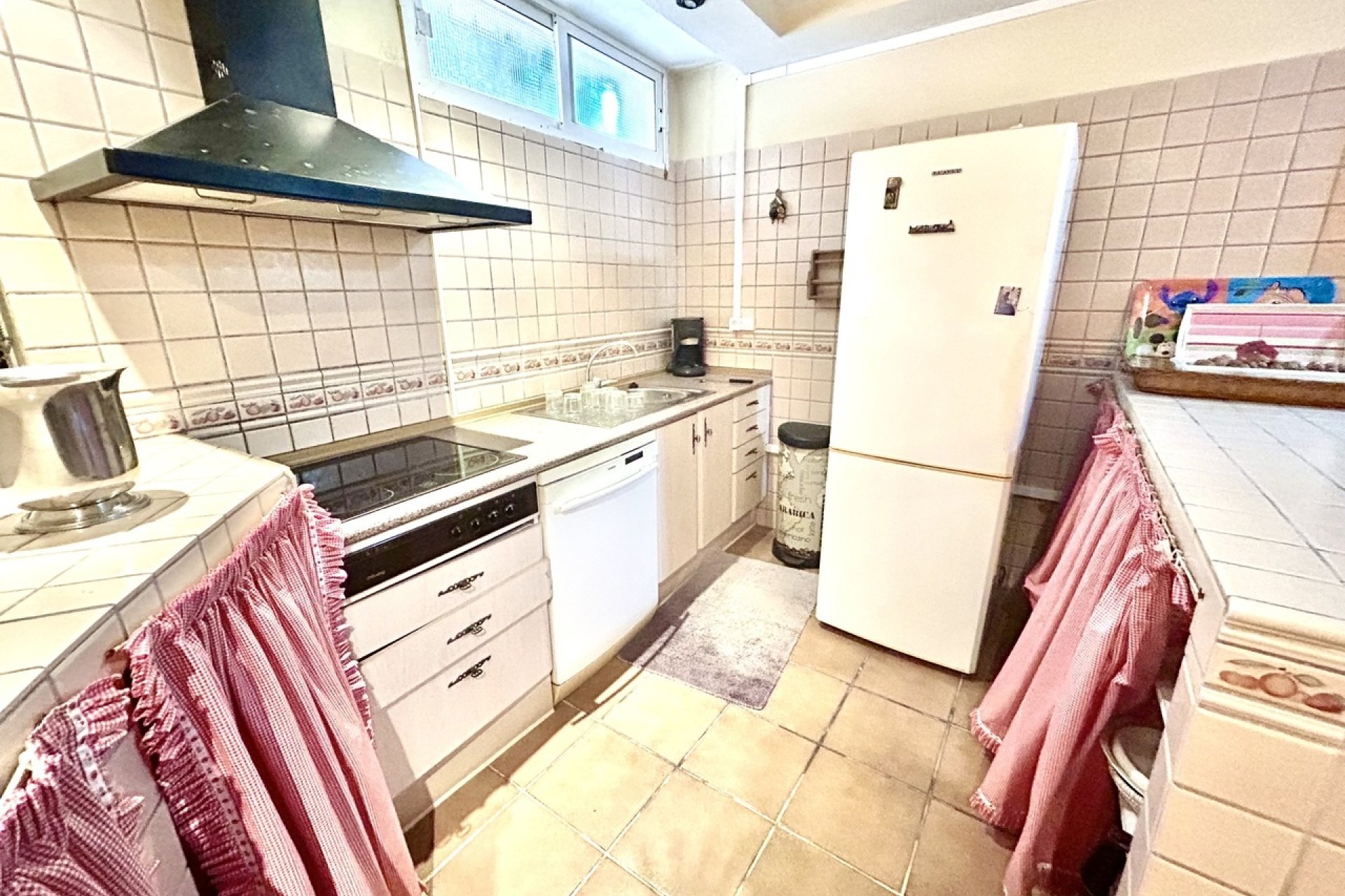 Resale - Villa - Torrevieja