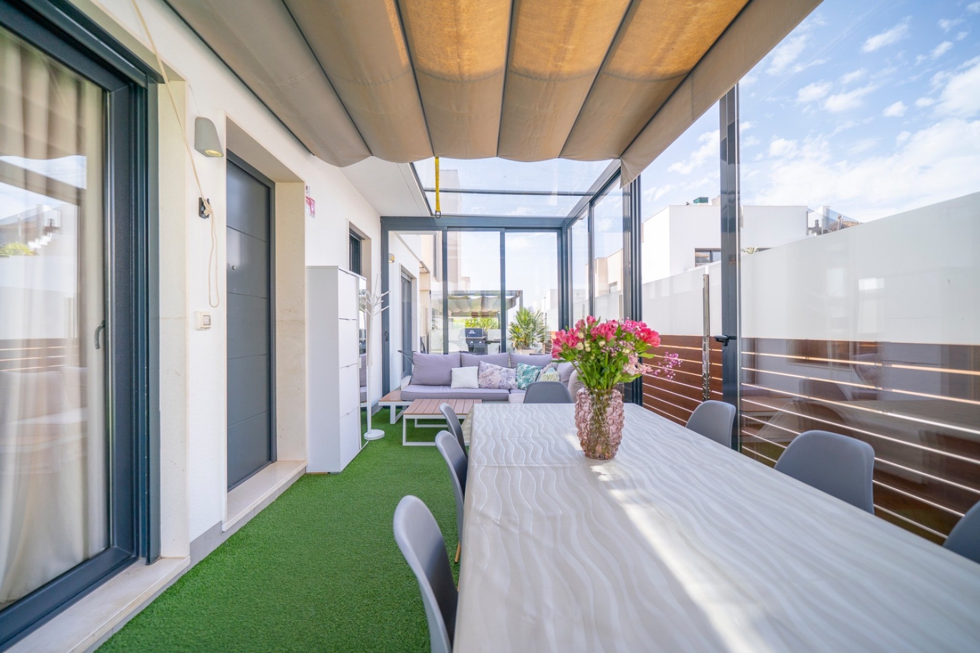 Resale - Villa - Torrevieja
