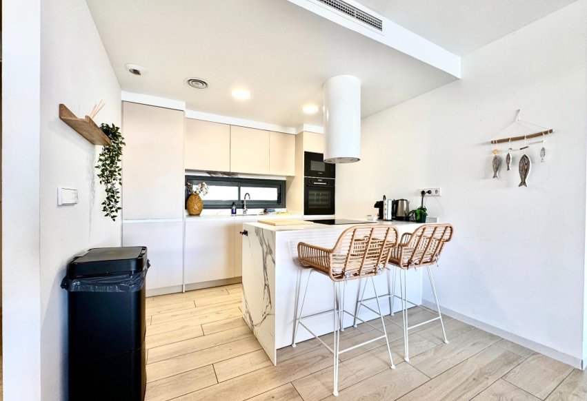 Reventa - Apartamento / piso - Los Alcázares - Dolores de Pacheco-Santa Rosalía