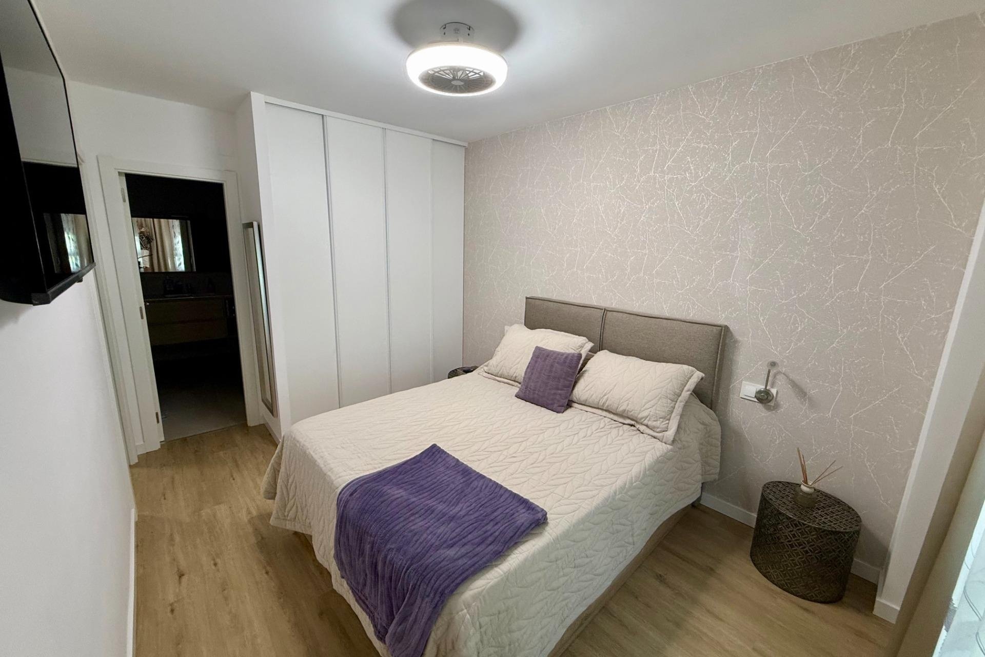 Reventa - Apartamento / piso - Torrevieja - Centro