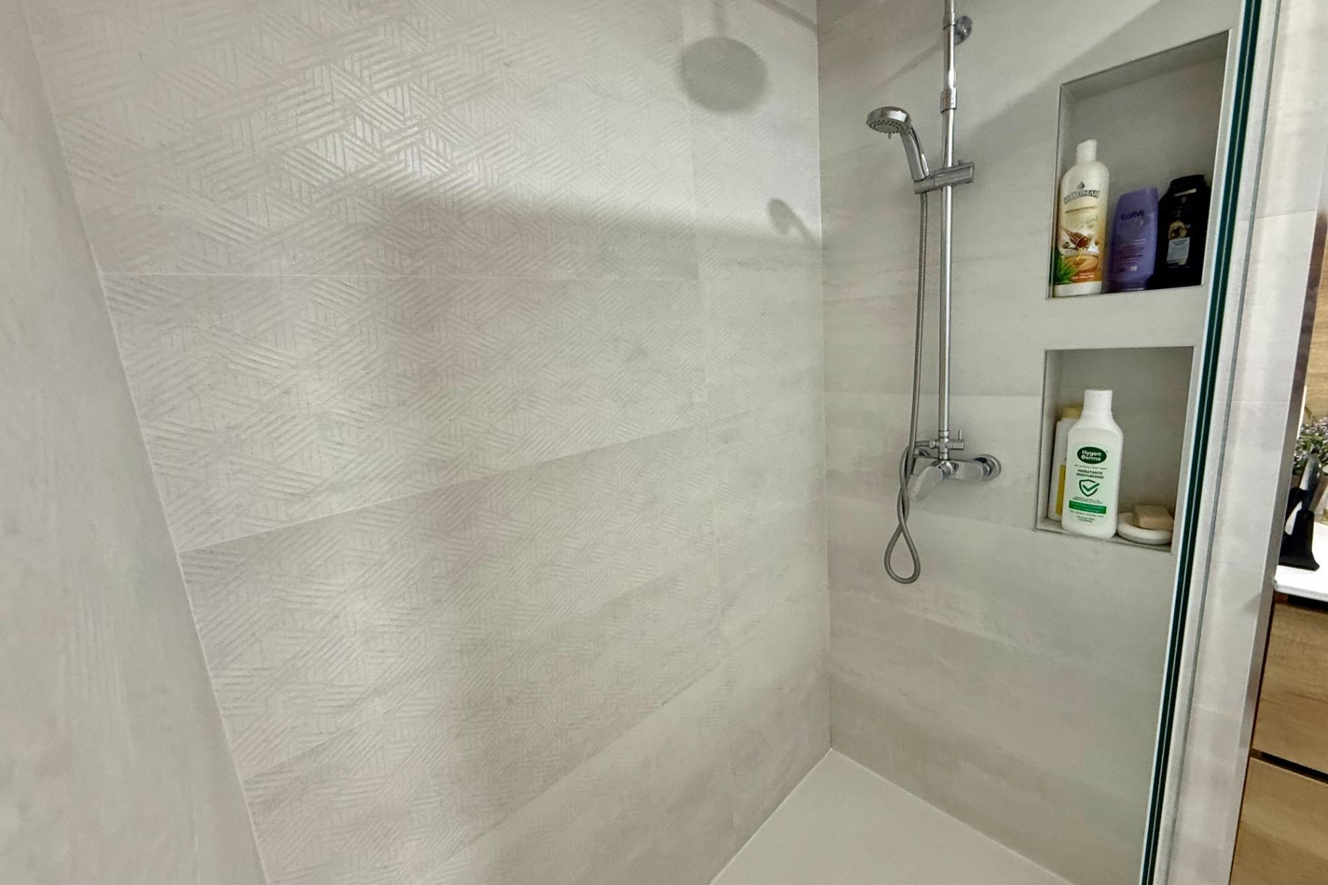Reventa - Apartamento / piso - Torrevieja - Centro