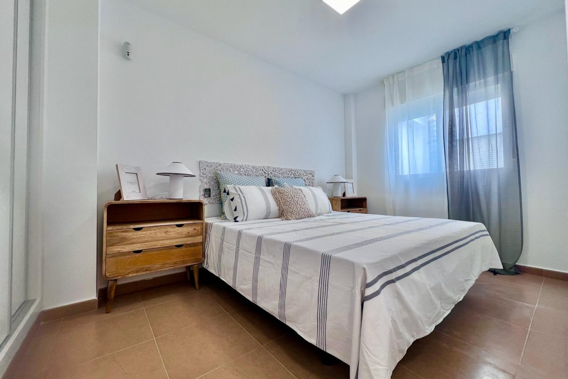 Reventa - Apartamento / piso - Torrevieja - El Acequión - Los Náufragos