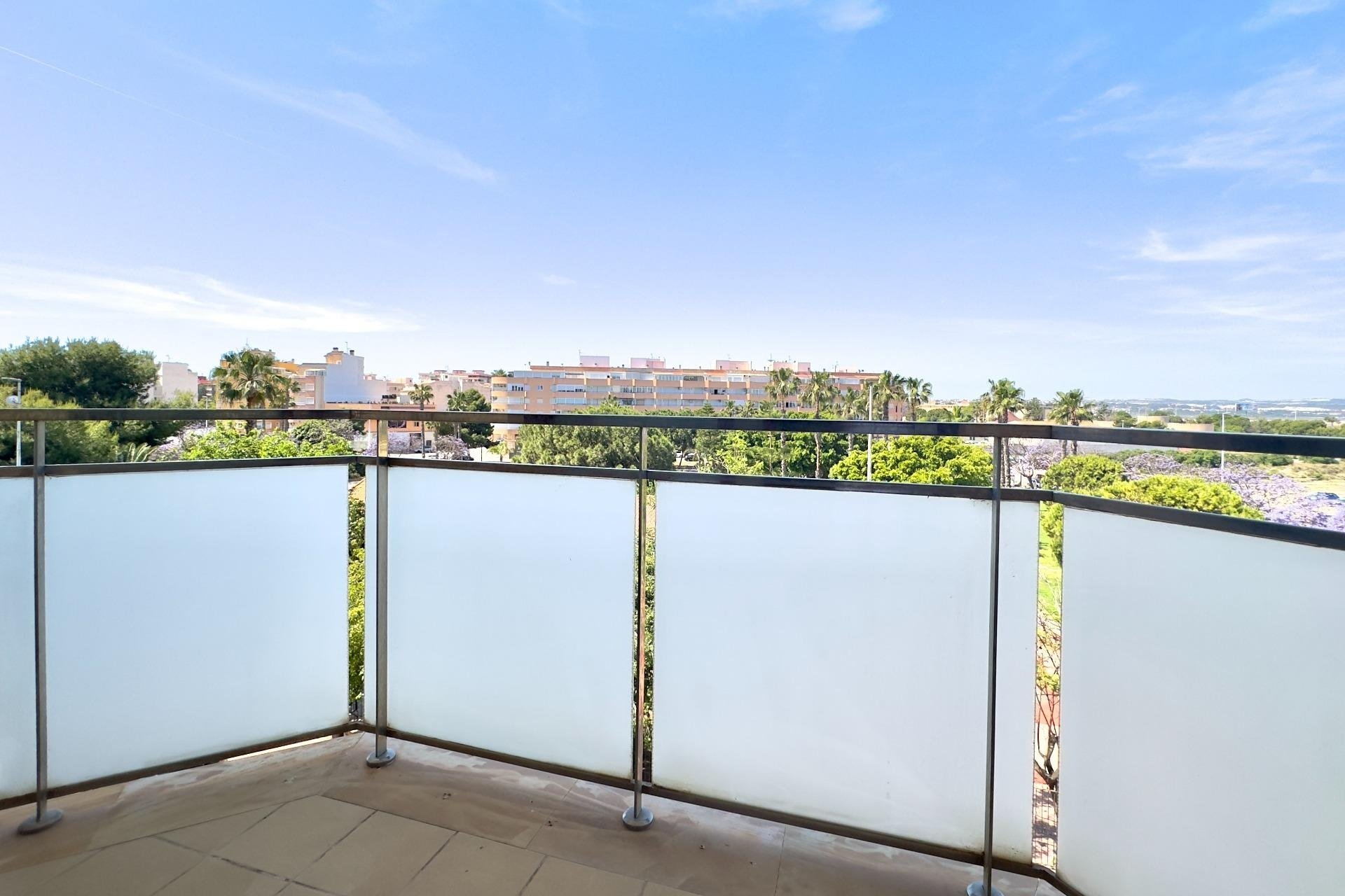Reventa - Apartamento / piso - Torrevieja - El Acequión - Los Náufragos