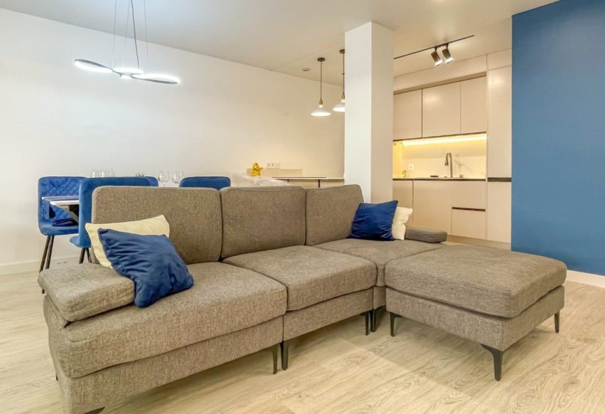 Reventa - Apartamento / piso - Torrevieja - El Acequión - Los Náufragos