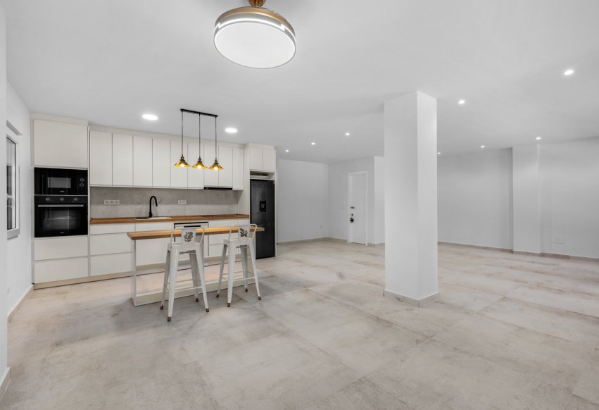 Reventa - Apartamento / piso - Torrevieja - El Acequión - Los Náufragos