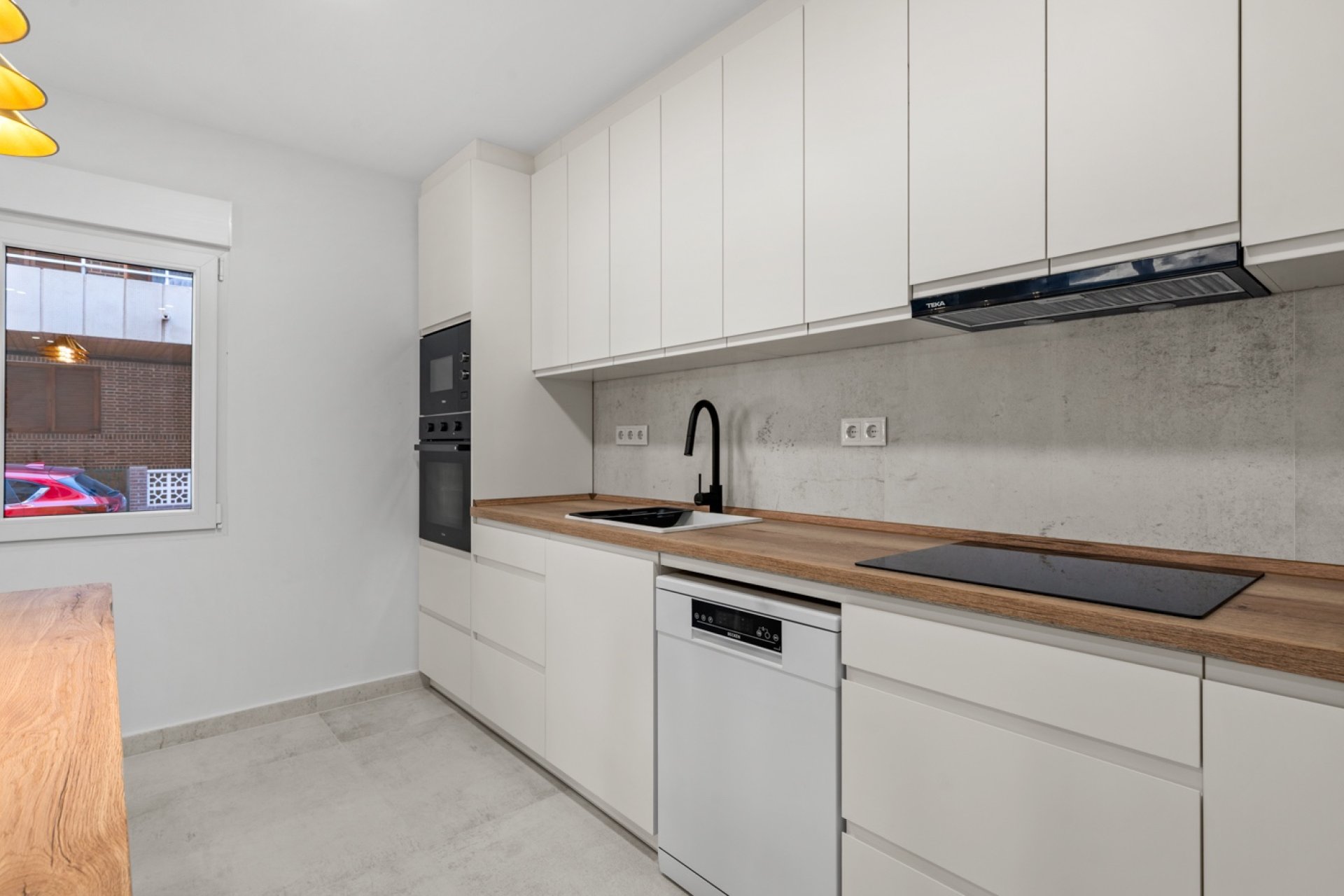 Reventa - Apartamento / piso - Torrevieja - El Acequión - Los Náufragos