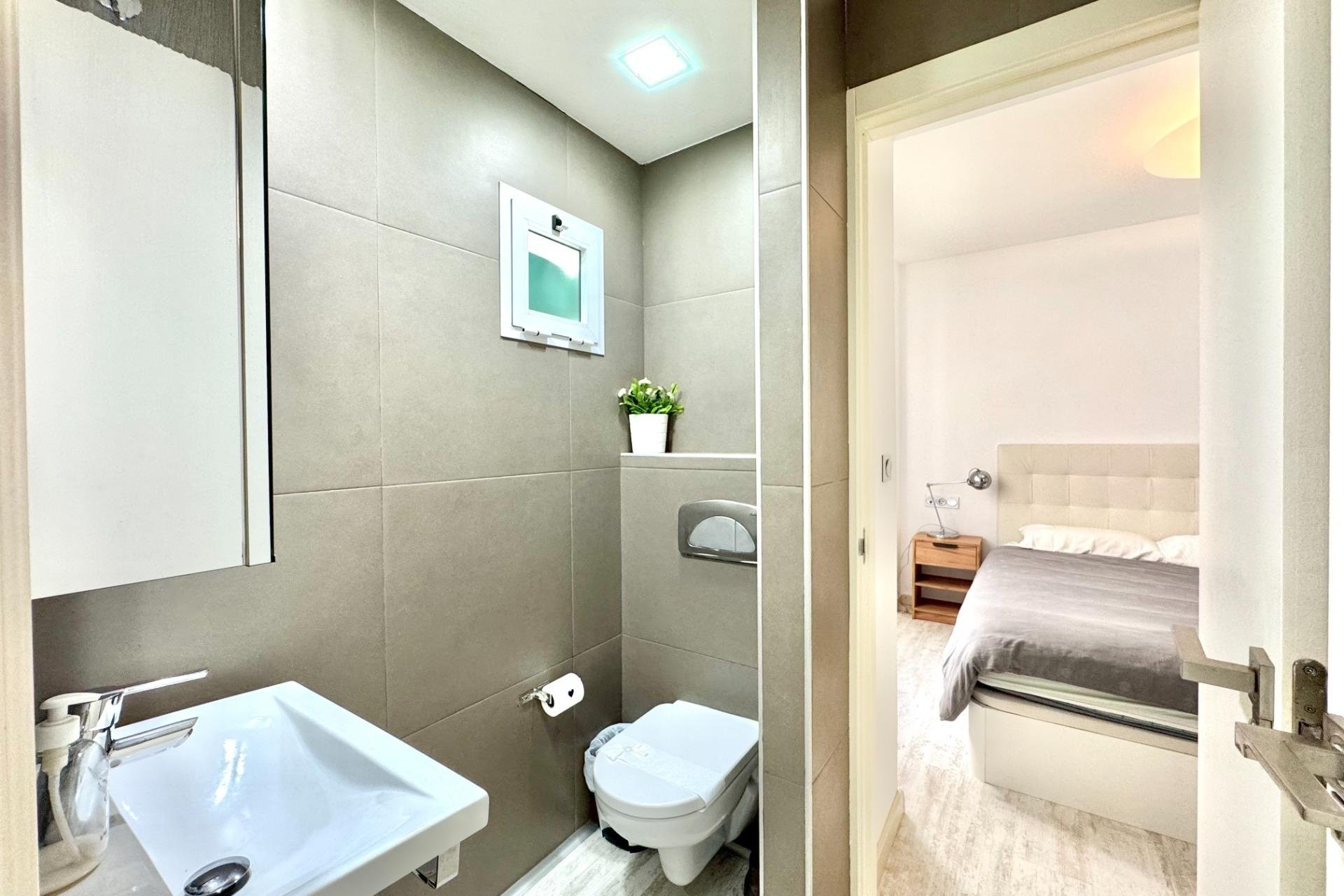 Reventa - Apartamento / piso - Torrevieja - Estacion de autobuses