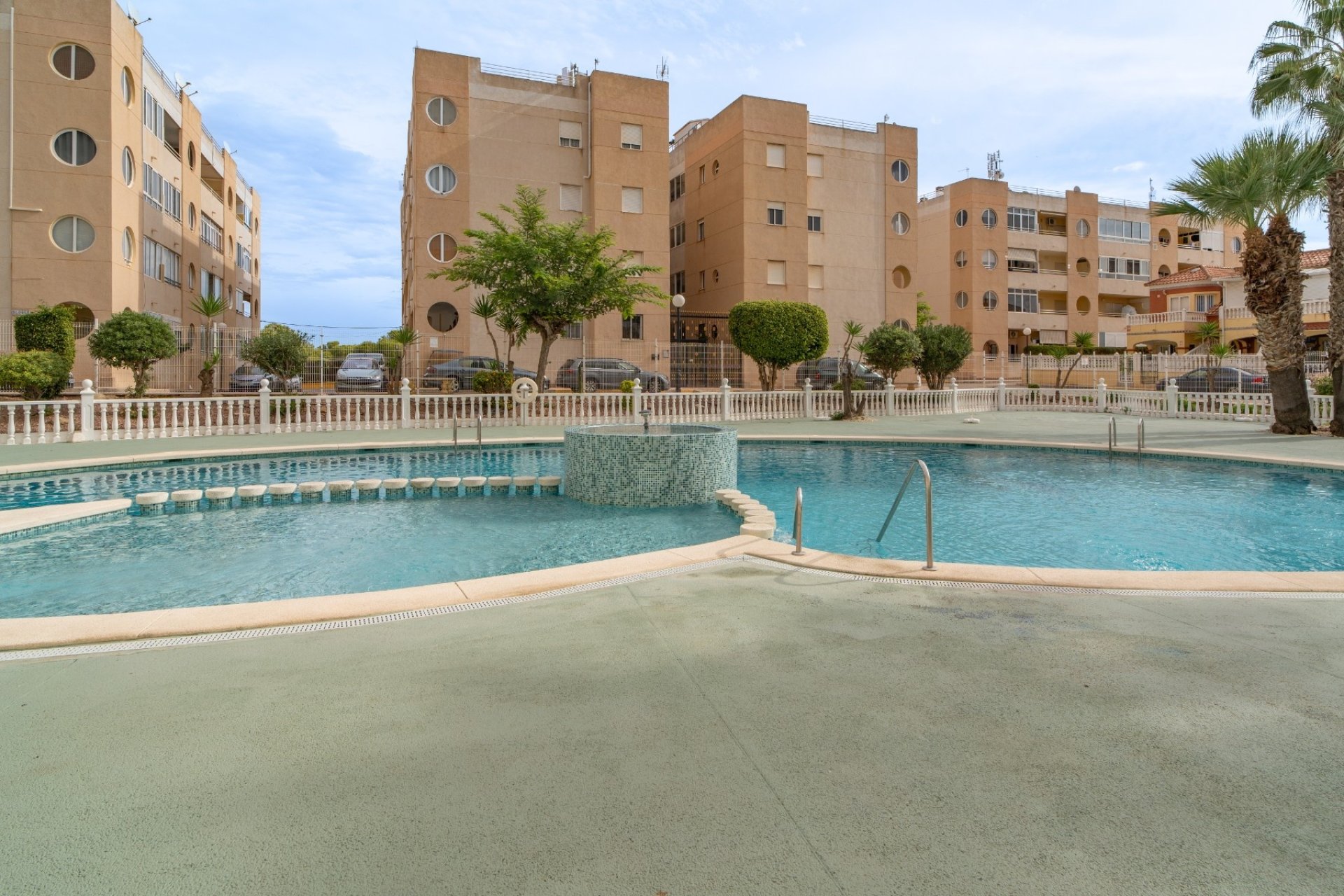 Reventa - Apartamento / piso - Torrevieja - La Siesta - El Salado -  Torreta