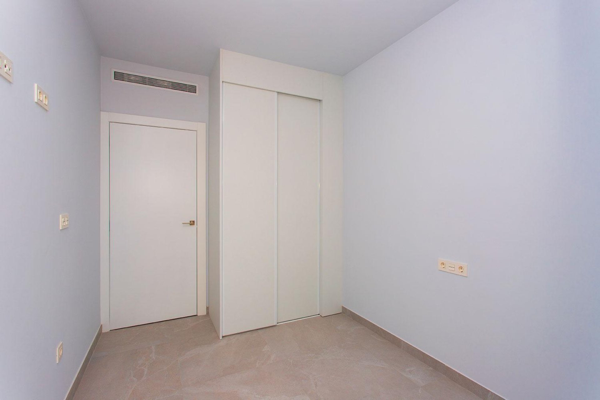 Reventa - Apartamento / piso - Torrevieja - Paseo maritimo