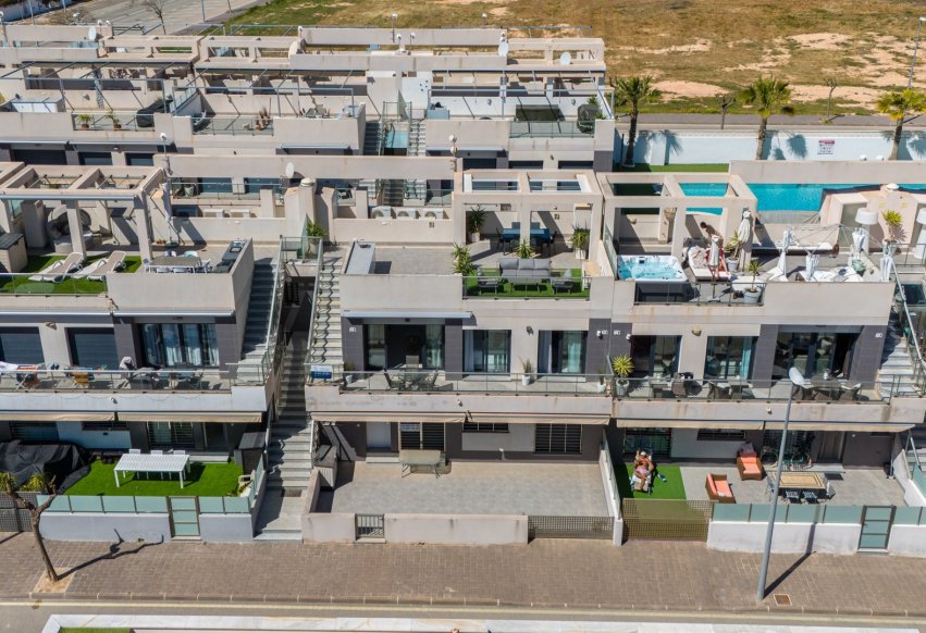 Reventa - Bungalow - Pilar de la Horadada - Mil Palmeras