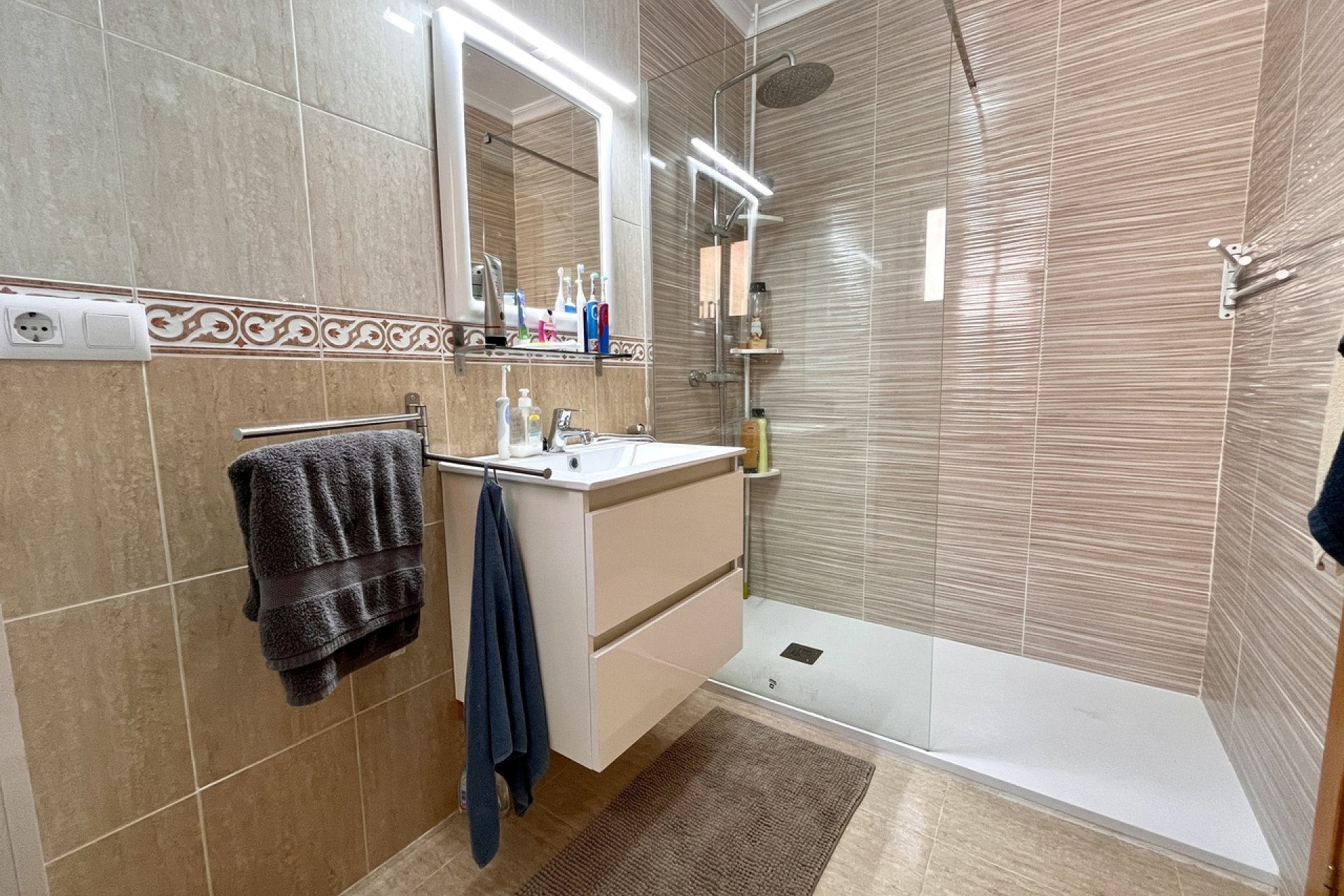 Reventa - Duplex - Jerónimo y Avileses - Avileses