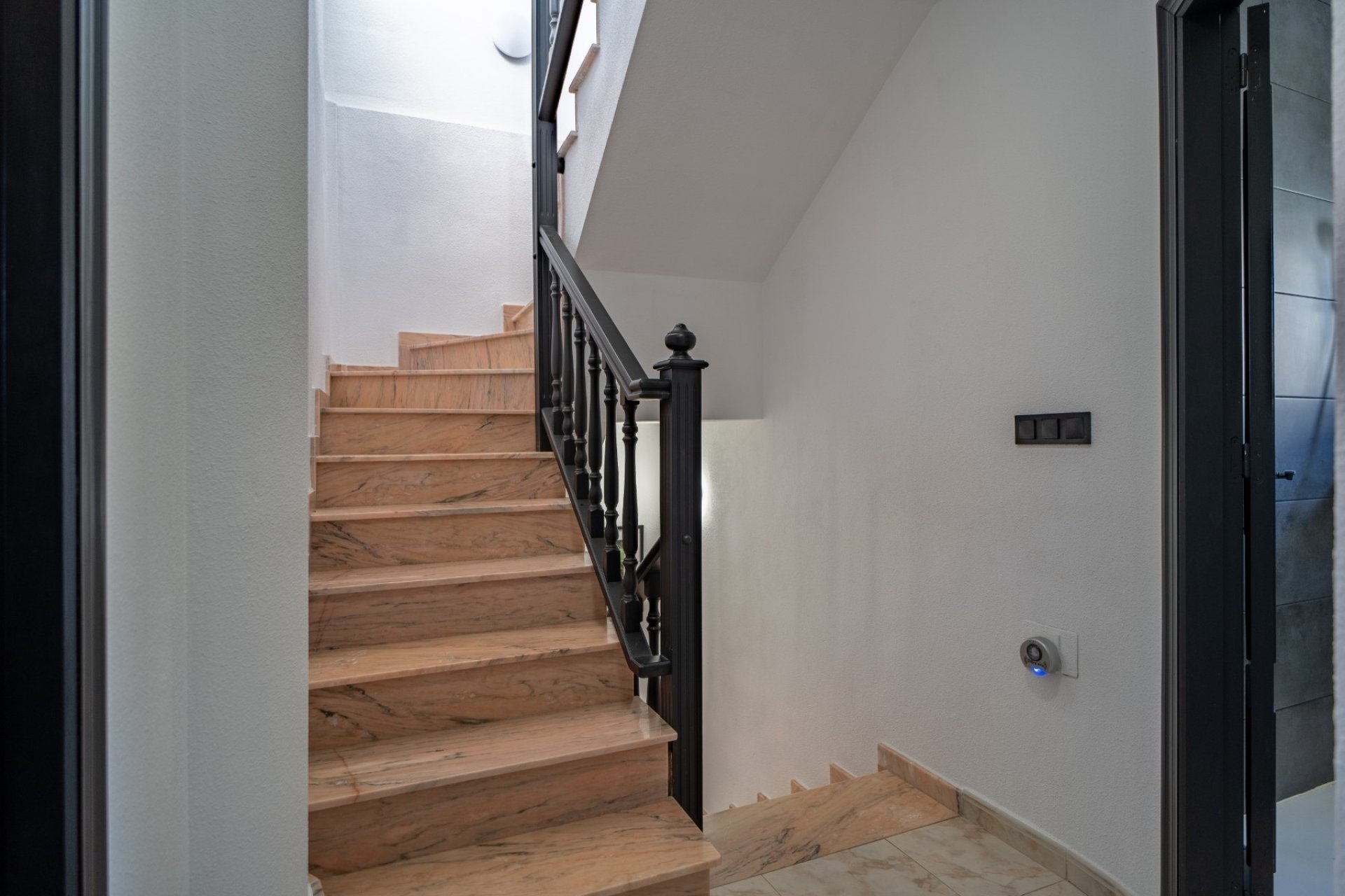 Reventa - Duplex - San Miguel de Salinas - Las Filipinas