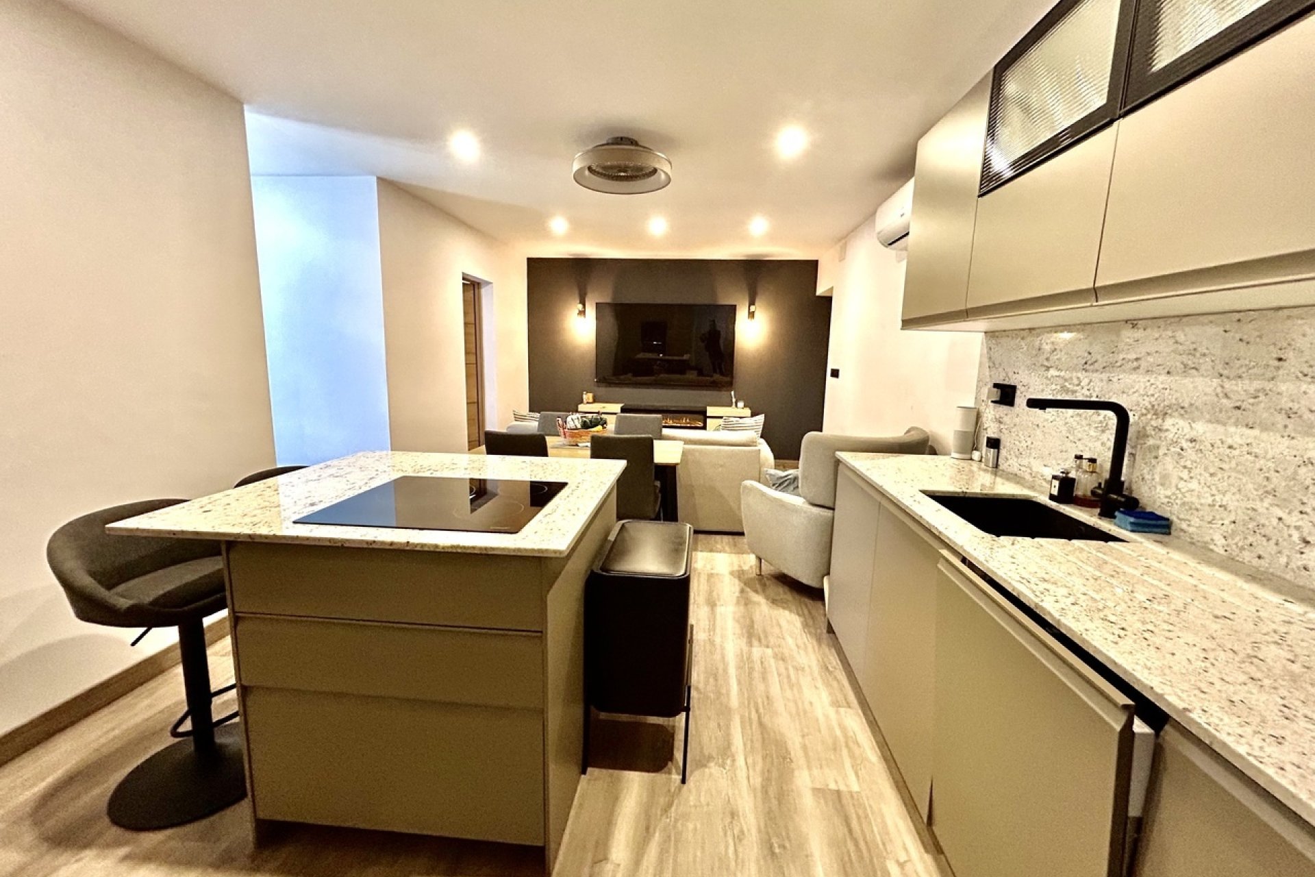 Reventa - Duplex - San Miguel de Salinas