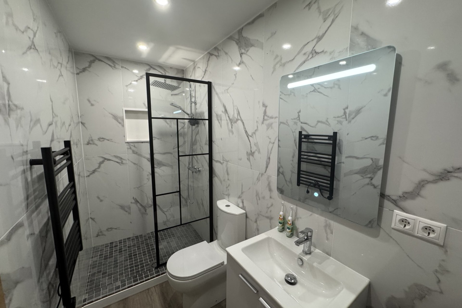 Reventa - Duplex - San Miguel de Salinas