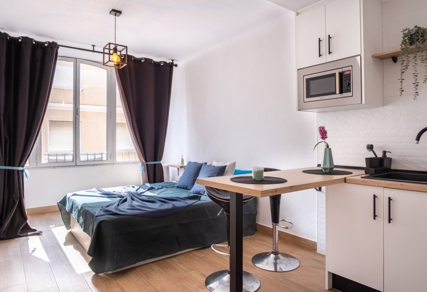 Reventa - Studio - Torrevieja