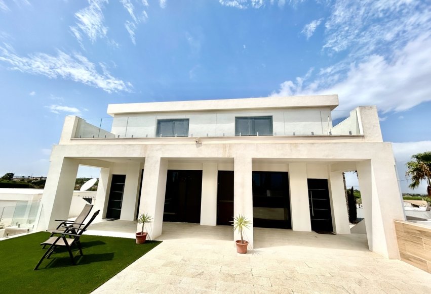 Reventa - Villa - Los Montesinos
