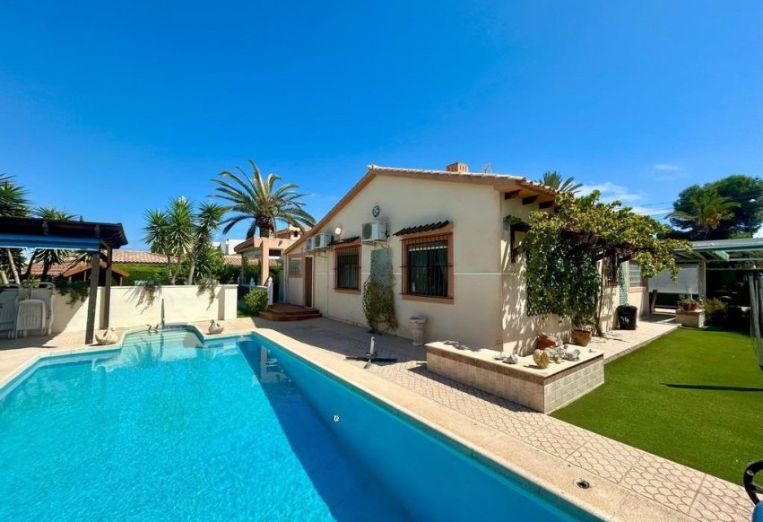 Reventa - Villa - Orihuela Costa - Aguamarina