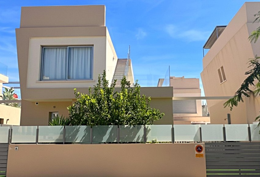 Reventa - Villa - Pilar de la Horadada - Pueblo Latino