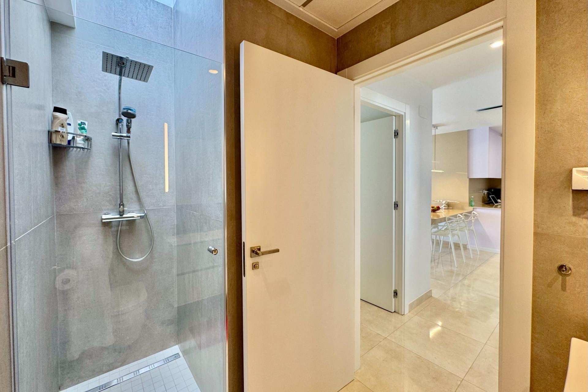 Reventa - Villa - San Miguel de Salinas - Bellavista
