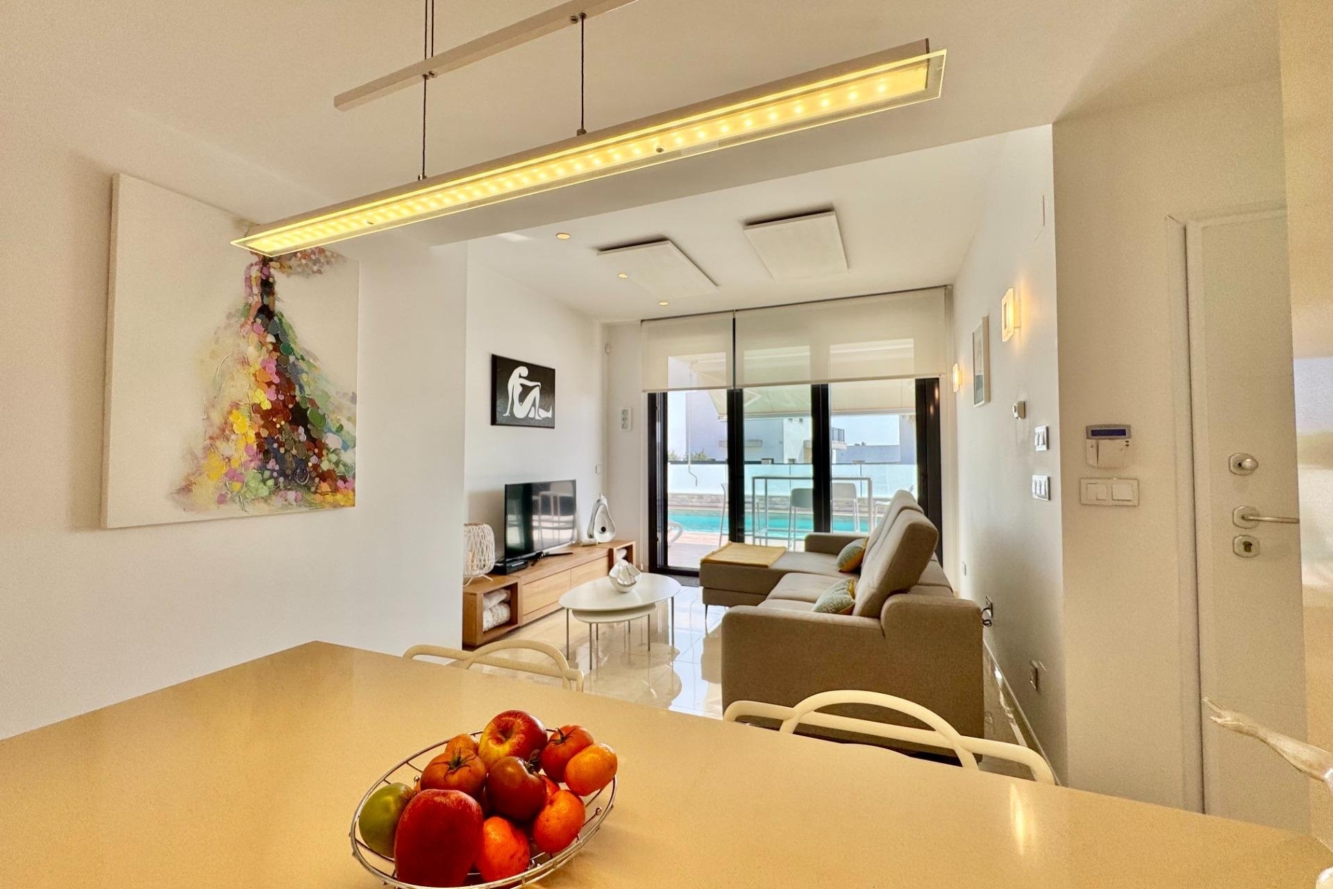 Reventa - Villa - San Miguel de Salinas - Bellavista