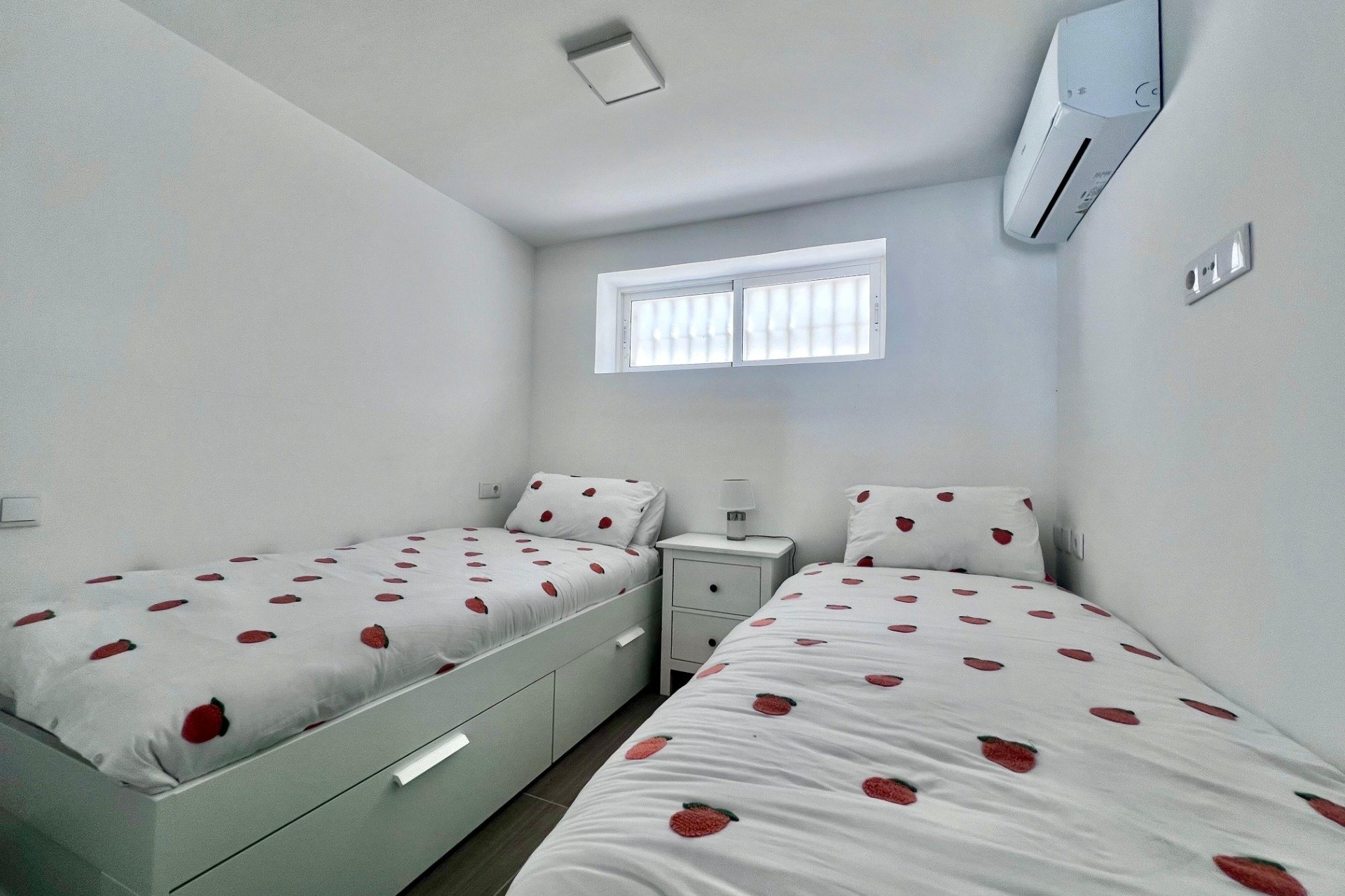 Reventa - Villa - San Miguel de Salinas - Las filipinas