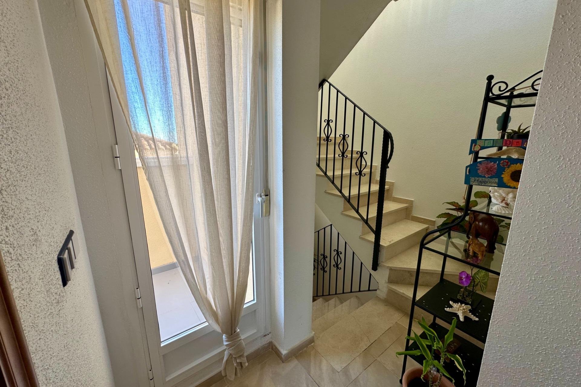 Reventa - Villa - San Miguel de Salinas - Residencial los flamencos