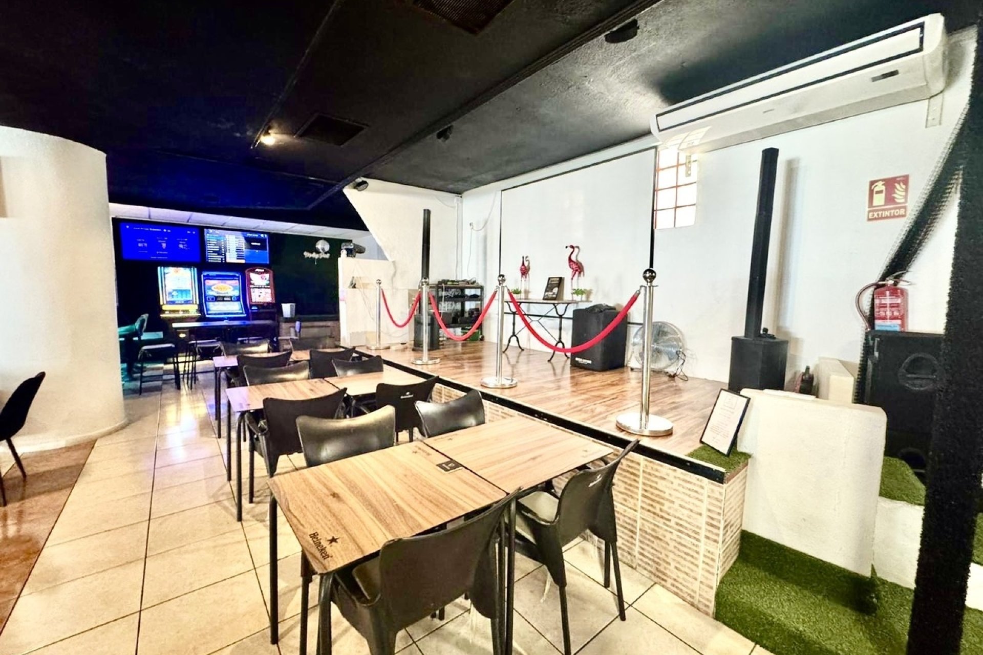 Revente - Local comercial - San Miguel de Salinas