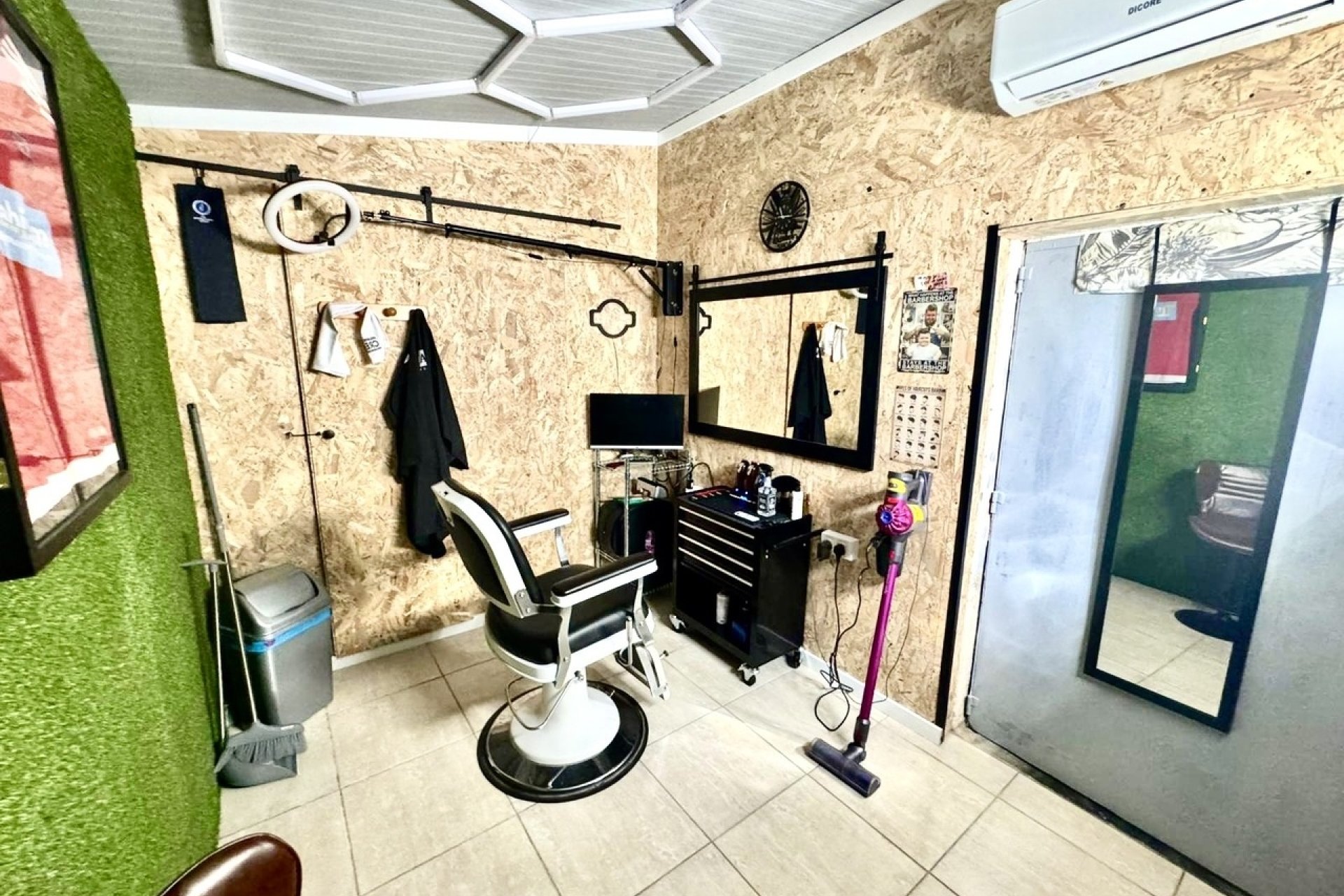 Revente - Local comercial - San Miguel de Salinas