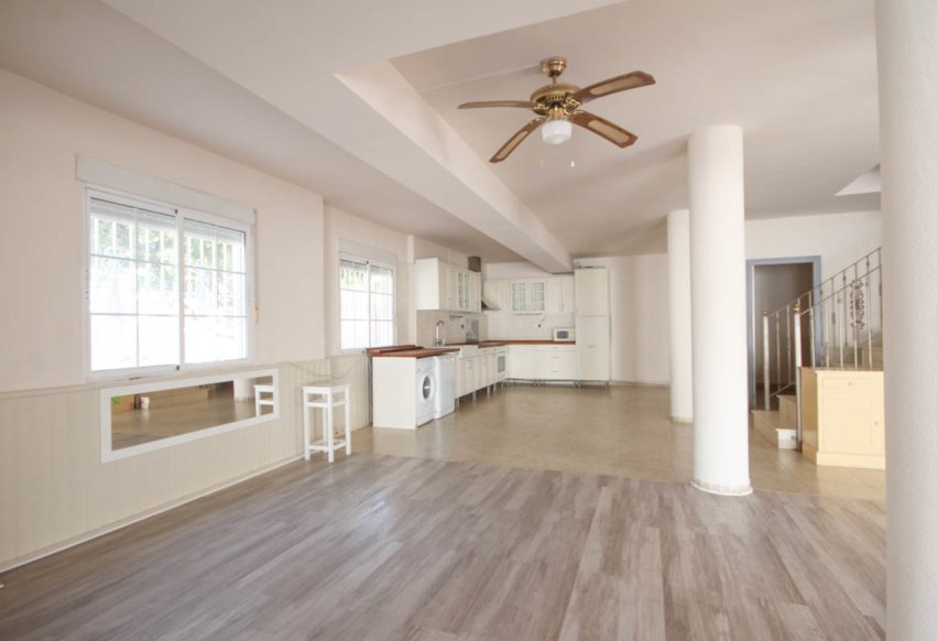 Revente - Villa - Orihuela Costa - La Zenia