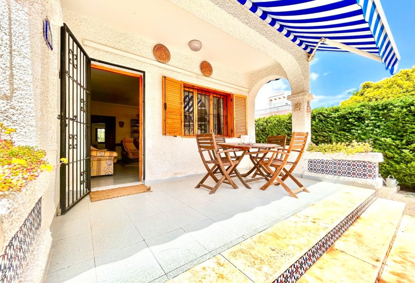 Revente - Villa - Orihuela Costa - La Zenia