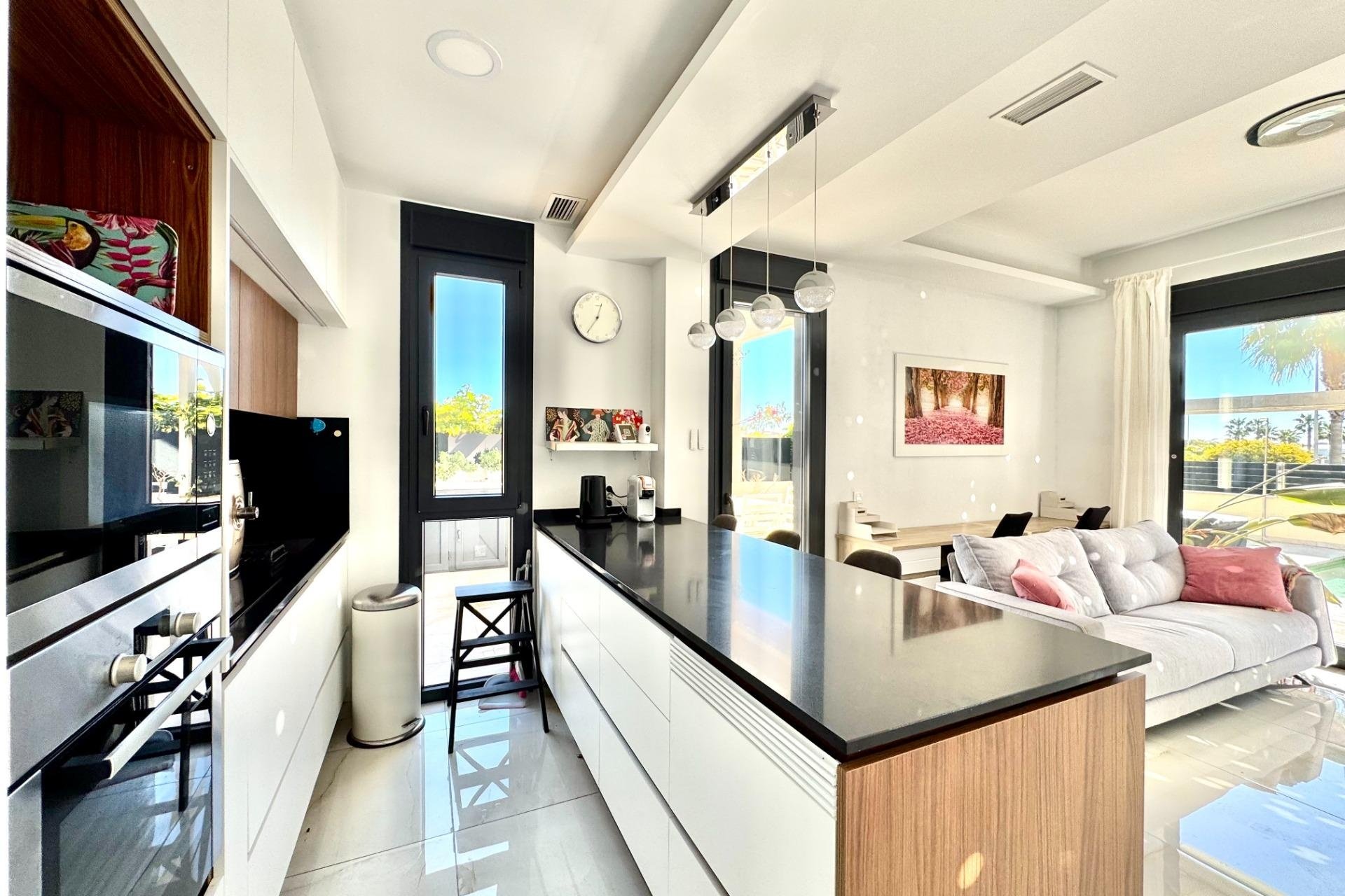 Revente - Villa - Orihuela Costa - Lomas de Cabo Roig