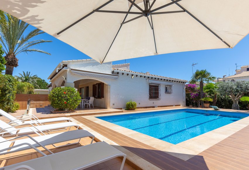Revente - Villa - Orihuela Costa - Punta Prima