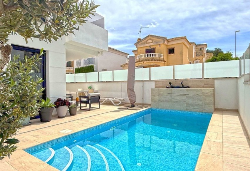 Revente - Villa - Orihuela Costa - Villamartín