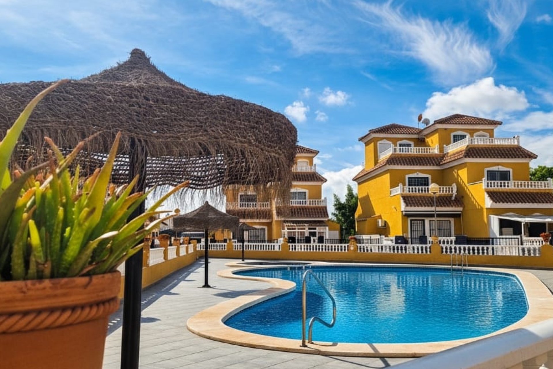 Videresalg - Tosidig - Orihuela Costa - La Florida