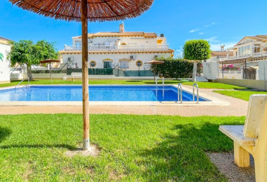 Videresalg - Tosidig - Orihuela Costa - Los Altos *
