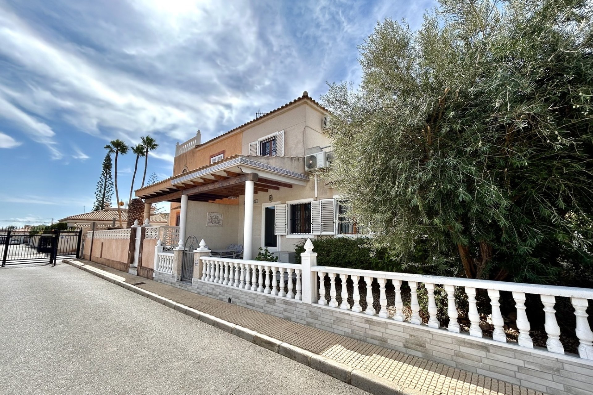 Videresalg - Tosidig - Orihuela Costa