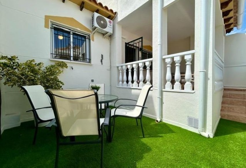 Videresalg - Tosidig - Orihuela - Urbanización Perla del Mar