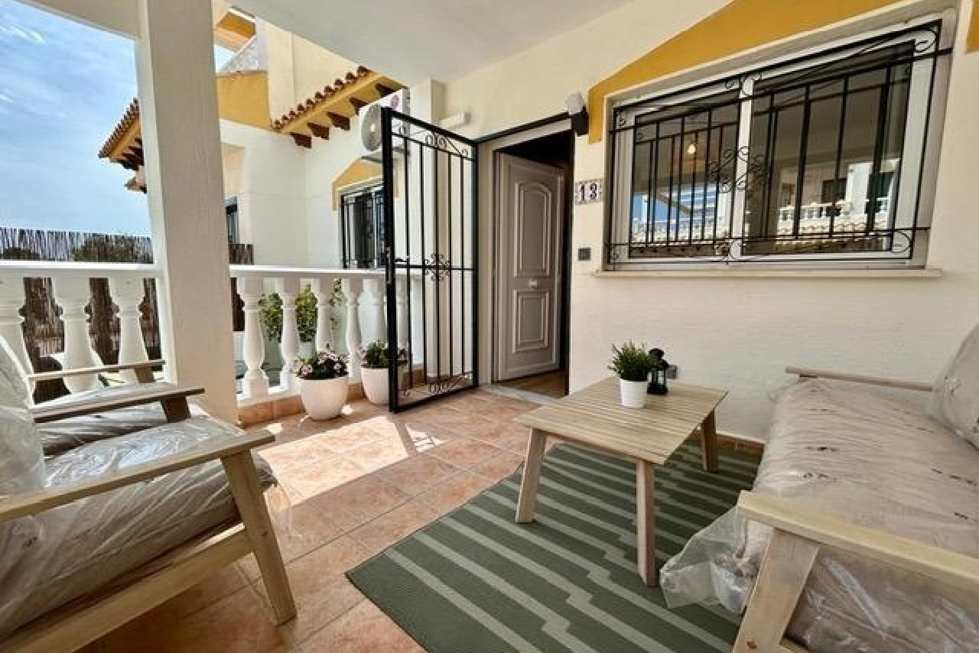 Videresalg - Tosidig - Orihuela - Urbanización Perla del Mar