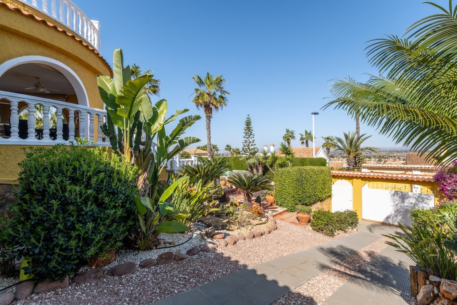 Videresalg - Tosidig - Santa Pola - Monte y Mar