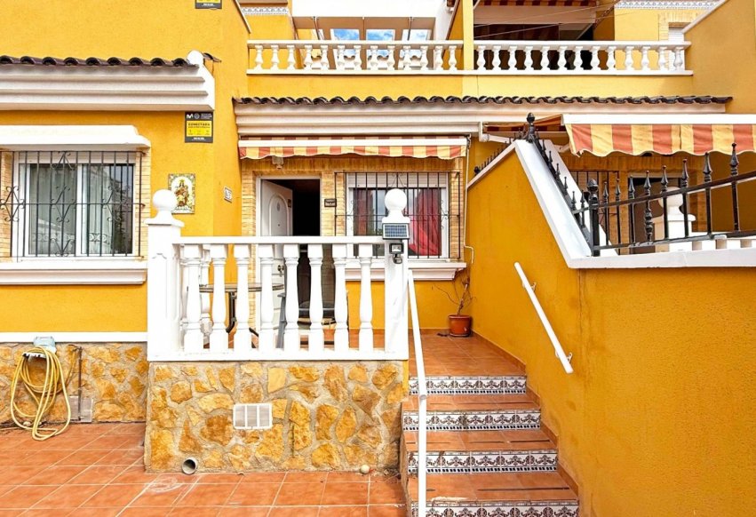 Videresalg - Tosidig - Torrevieja - La Siesta - El Salado -  Torreta