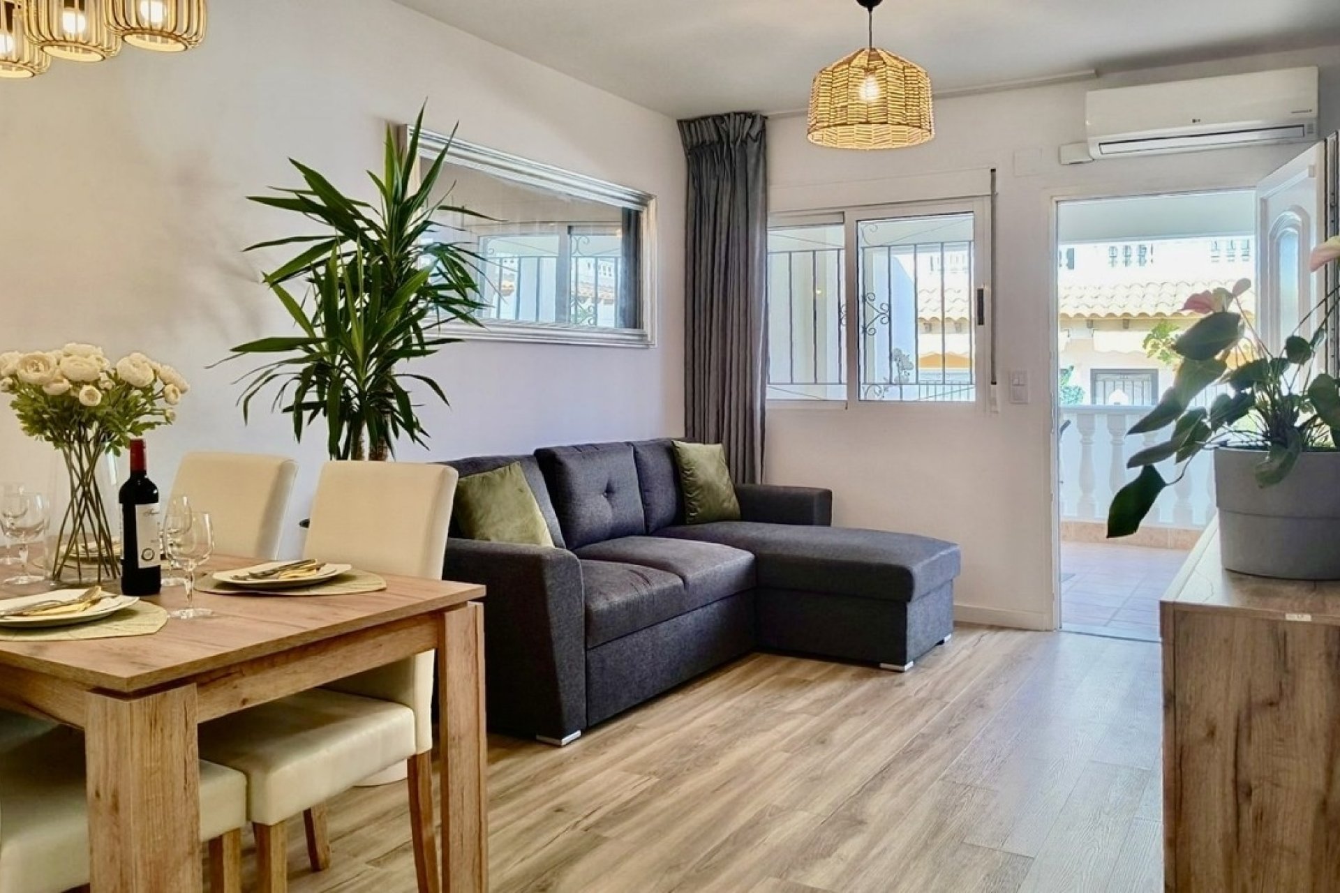 Videresalg - Tosidig - Torrevieja - Los Balcones - Los Altos 