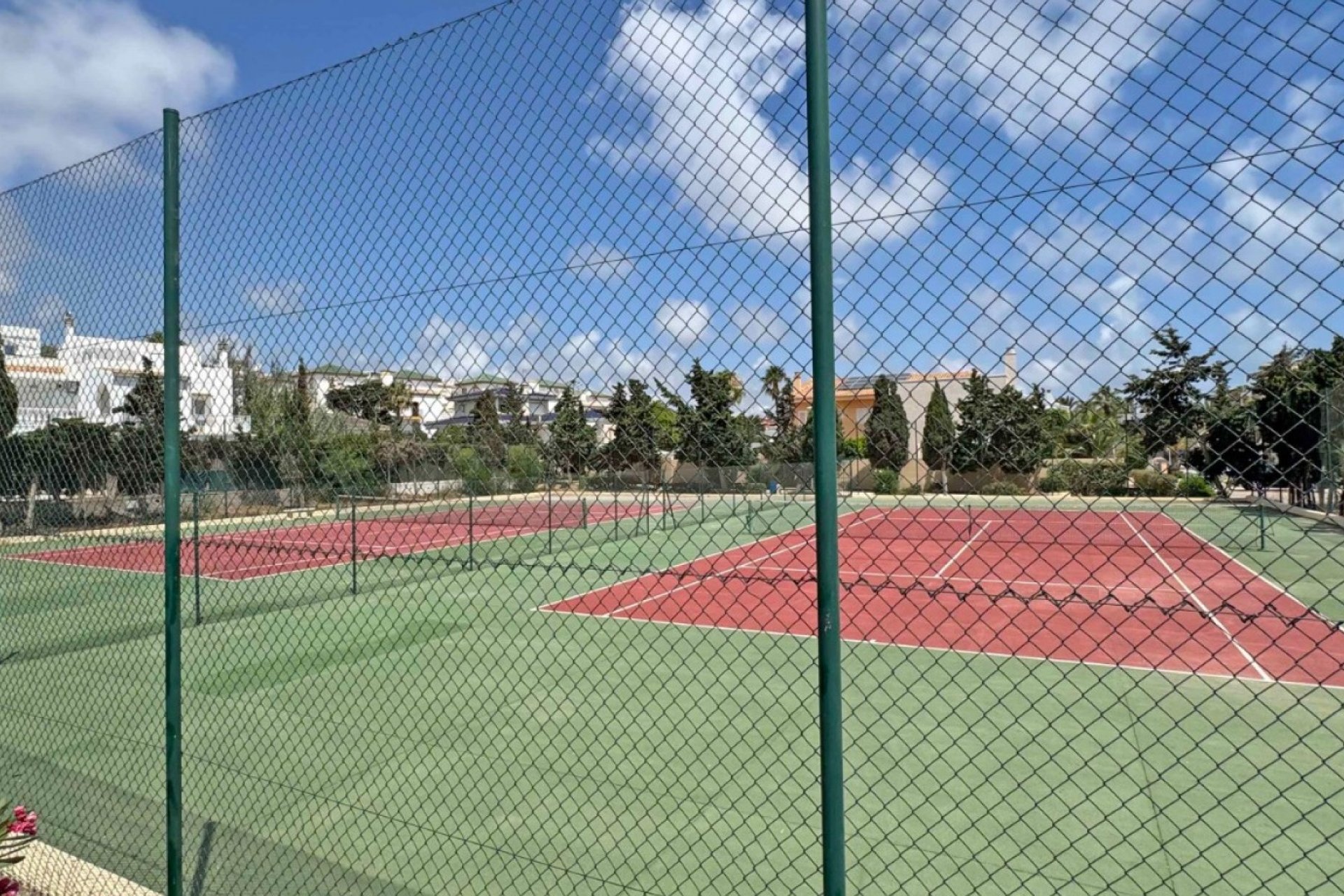 Videresalg - Tosidig - Torrevieja - Torrelamata - La Mata