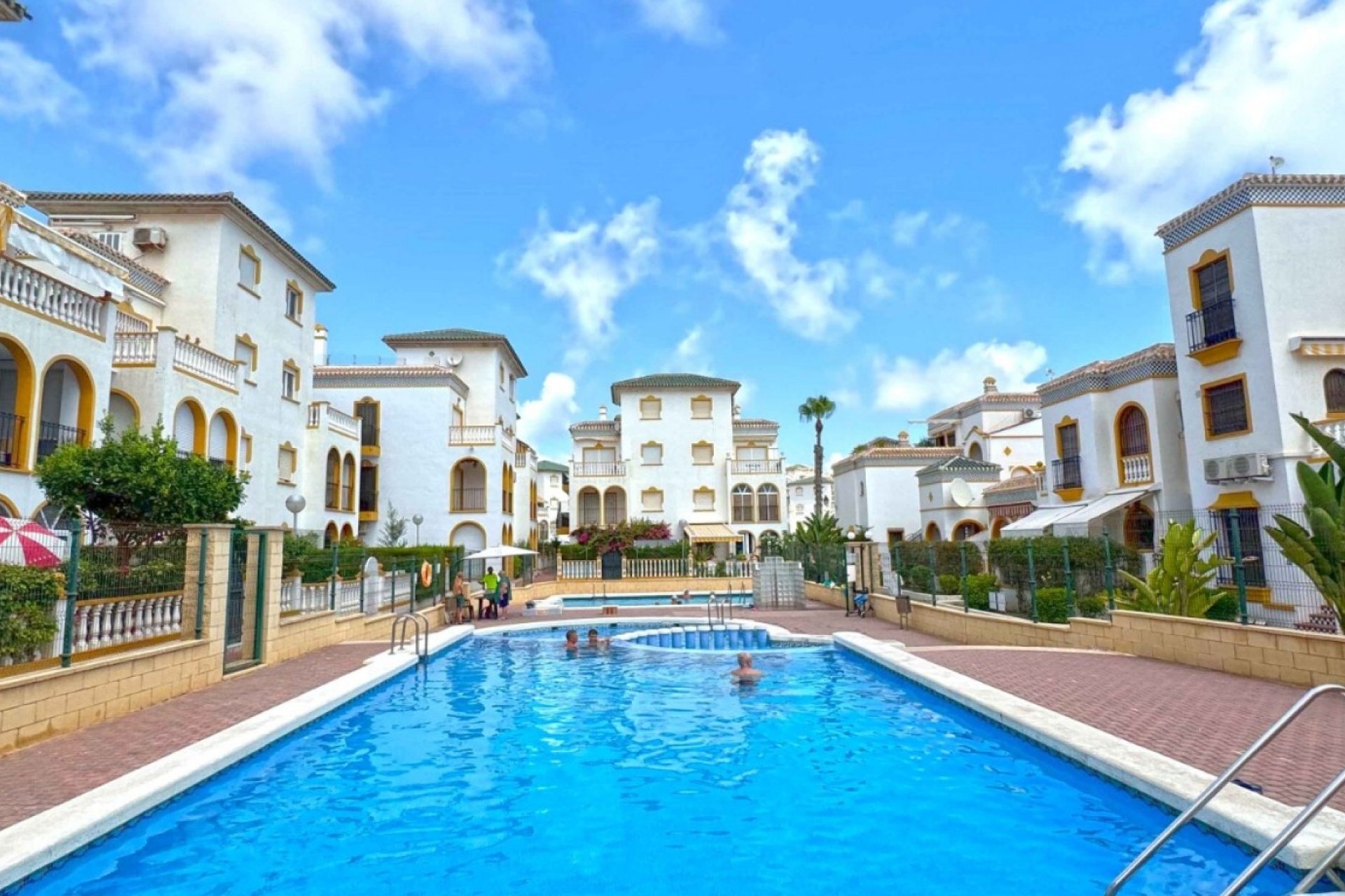 Videresalg - Tosidig - Torrevieja - Torrelamata - La Mata