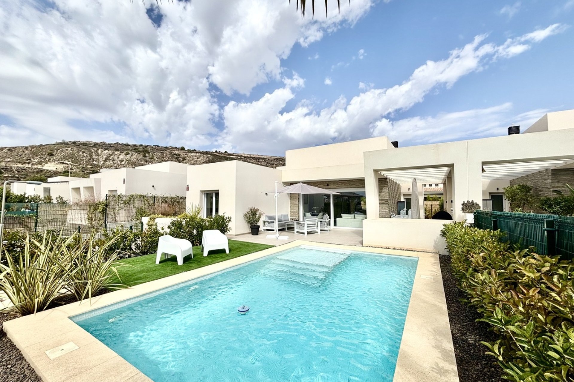 Videresalg - Villa - Algorfa - La Finca Golf
