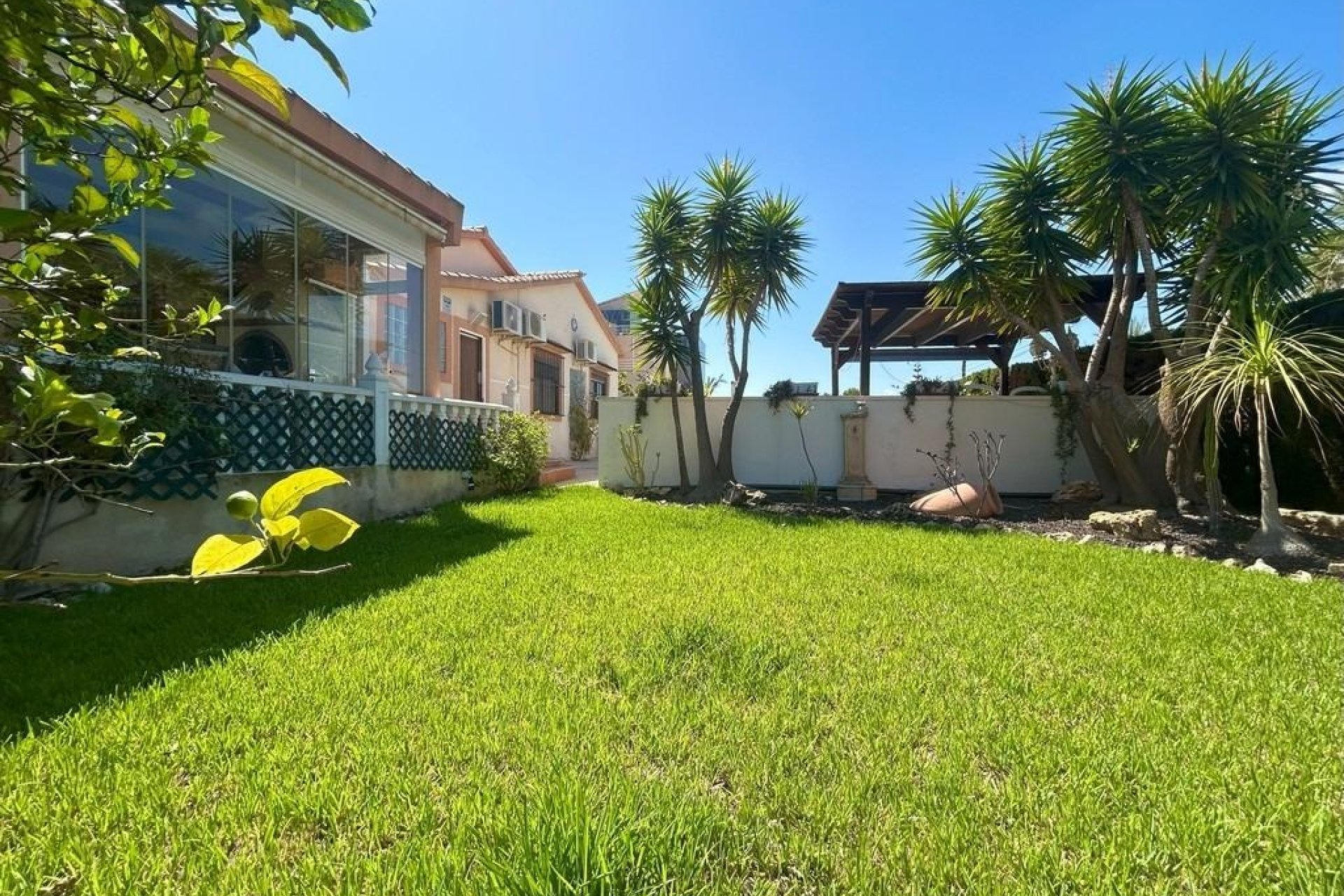 Videresalg - Villa - Orihuela Costa - Aguamarina