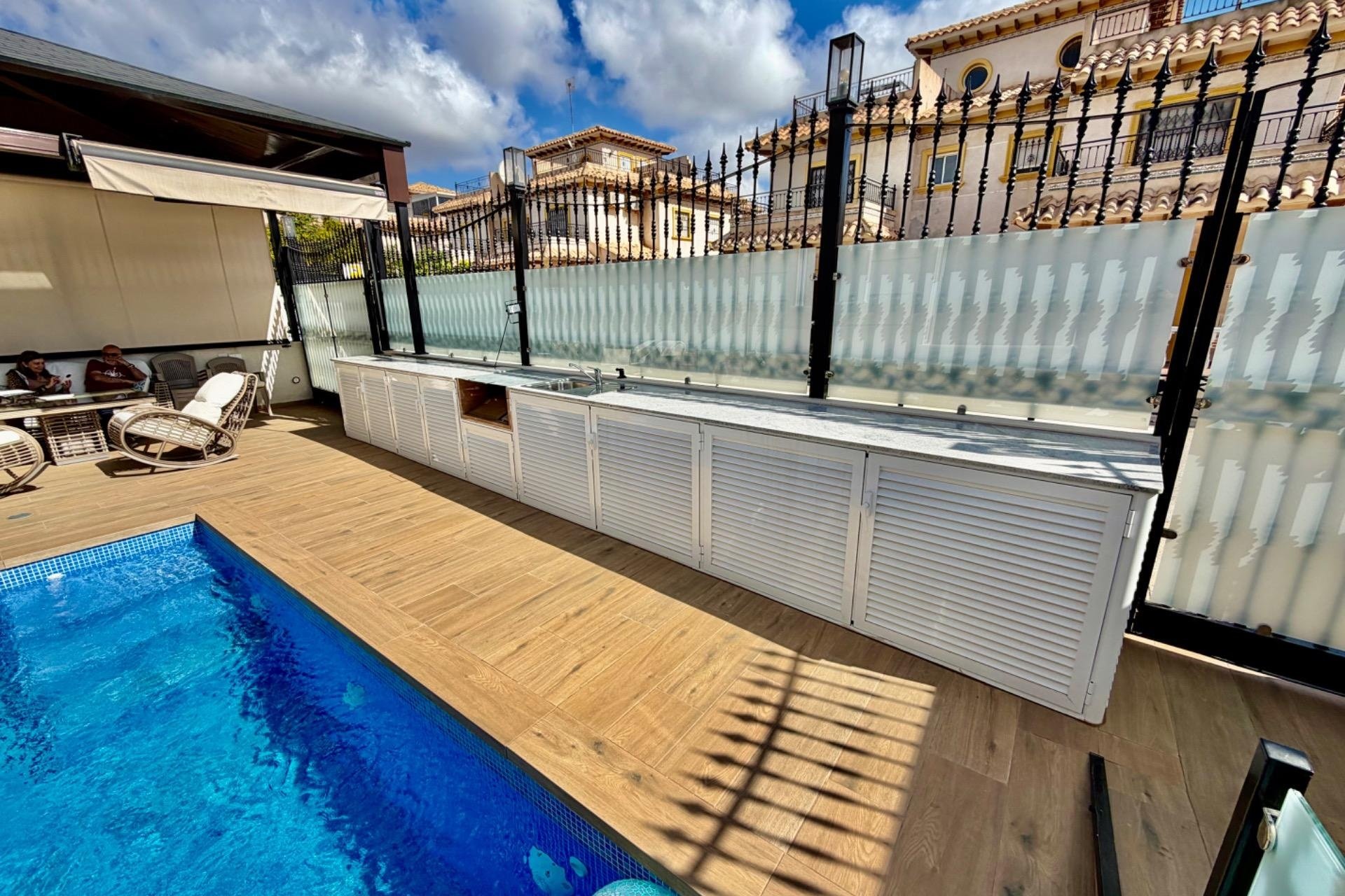 Videresalg - Villa - Orihuela Costa - La Zenia